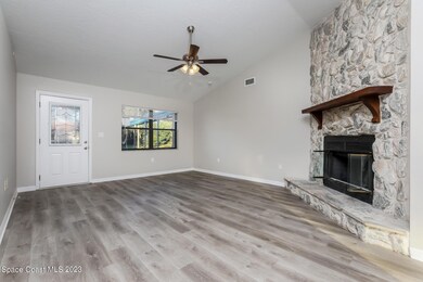 002-photo-living-room-10214558