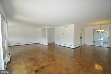 6301 N Charles St unit 202, Baltimore, MD 21212 - photo 2