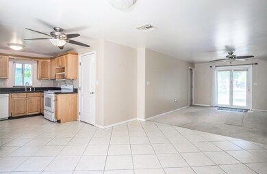 Kitchen Dining Room (1)