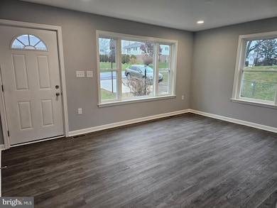 1920 Maylinn Dr, Chambersburg, PA 17202 - photo 4