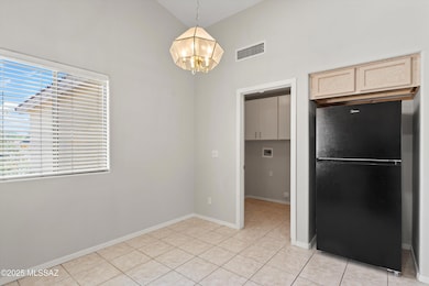10-Dining Area