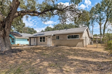 200 Pine St, Prairie View, TX 77445 - photo 2