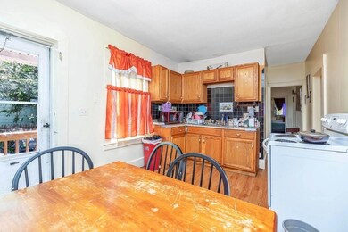 23 Wilbraham Ave, Springfield, MA 01109 - photo 6