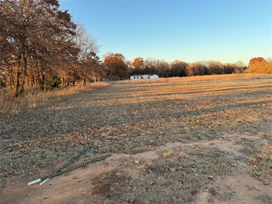 8607 Bryan Rd, Shawnee, OK 74804 - photo 2