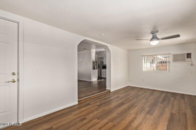 9923 W La Jolla Cir N, Sun City, AZ 85351 - photo 7