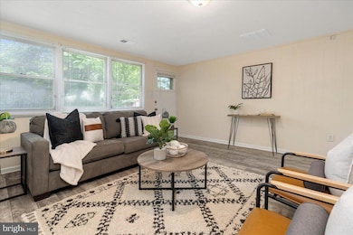 805 Regis Ct, Halethorpe, MD 21227 - photo 7