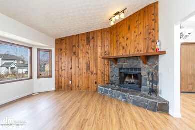 Living Room_KI_IMG_2288-SMALL
