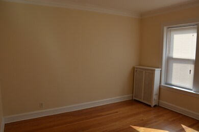 6318 N Mozart St unit 3R, Chicago, IL 60659 - photo 4
