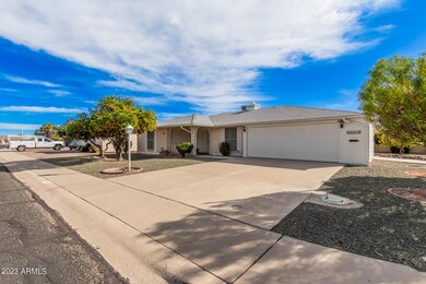 10215 W Cinnebar Ave, Sun City, AZ 85351 - photo 5