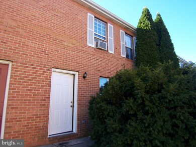 212 Nottoway Dr, Stephens City, VA 22655 - photo 2