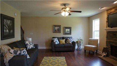 102 Pineridge Dr, Hopkinsville, KY 42240 - photo 2