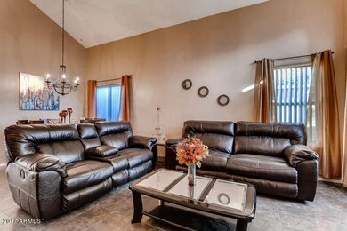 6522 W Preston Ln Phoenix AZ-small-005-7
