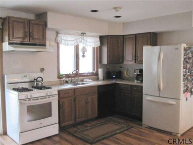 18 Louis Ave, Albany, NY 12204 - photo 3