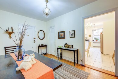 Hampton Court unit B3H, Richmond Hill, NY 11418 - photo 3