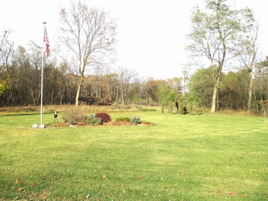 237 4th St, Montello, WI 53949 - photo 3