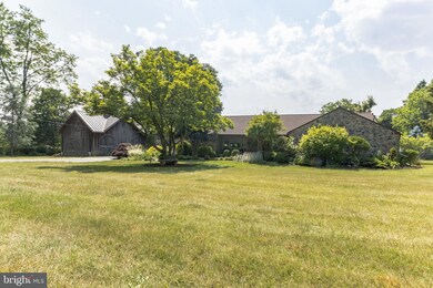 69 Skyline Dr, Glen Mills, PA 19342 - photo 2