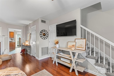 1330 5th St NE unit 196, Hickory, NC 28601 - photo 4