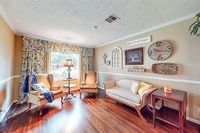 126 Ben Dr, Houston, TX 77022 - photo 5