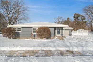 409 South St, Spring Lake, MI 49456 - photo 4