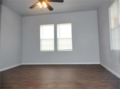 901 E Milam St, Ennis, TX 75119 - photo 3