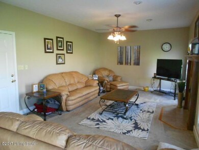 1028 Running Brook Dr, Lawrenceburg, KY 40342 - photo 5