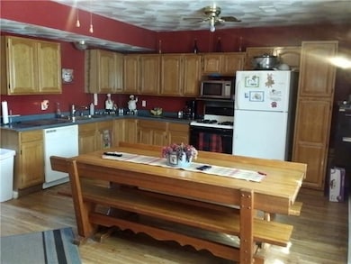 Eat in kitchen