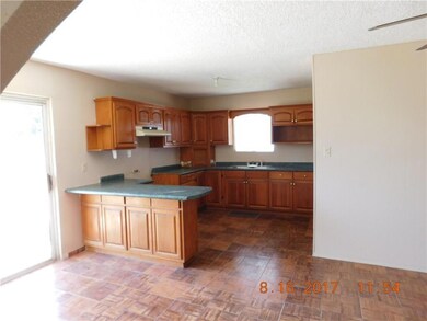 821 Berrel Ct, El Paso, TX 79928 - photo 4