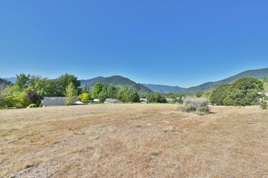 435 Robbins Ave, Rogue River, OR 97537 - photo 2
