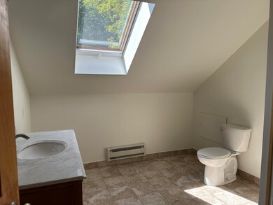 766 Us Route 5, Dummerston, VT 05301 - photo 4