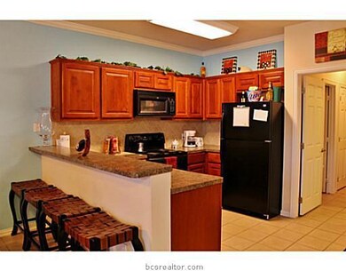 Kitchen. Kitchen with built in microwave, dishwash