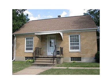 361 13th St SW, Cedar Rapids, IA 52404 - photo 2