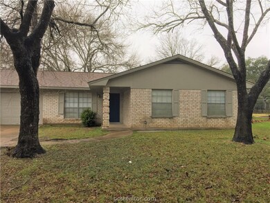 1213 S Ridgefield Cir, College Station, TX 77840 - photo 2