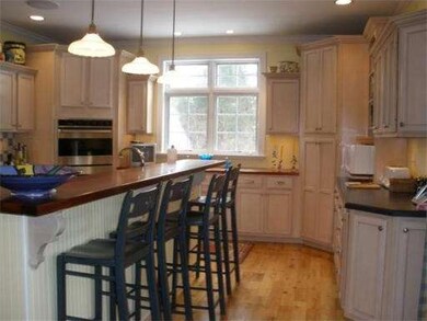 261 Potwine Ln, Amherst, MA 01002 - photo 7