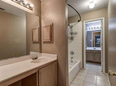 7208 Frost Ln, Denton, TX 76210 - photo 5