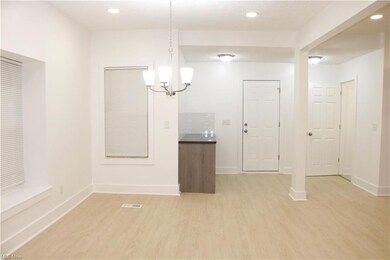 Recessed Lighting in Dining Room Area