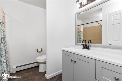14-Bathroom-DW-1547