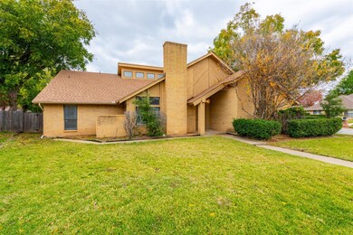 2044 Oakmeadow Ct, Bedford, TX 76021 - photo 4