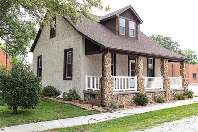 8 N Monroe St, Freeburg, IL 62243 - photo 3