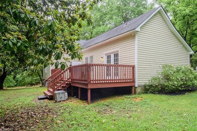2002 Craven St, Ramseur, NC 27316 - photo 6