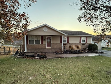 411 Lakeland Park, Bluefield, WV 24701 - photo 2