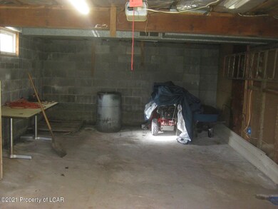 GARAGE INTERIOR
