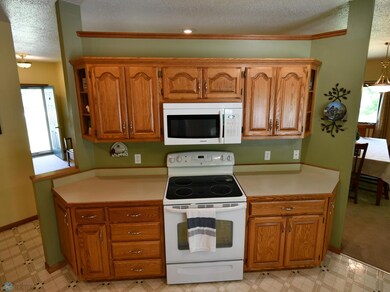 Kitchen stove area.JPG