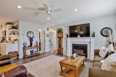 520 Emery St, Mulvane, KS 67110 - photo 3