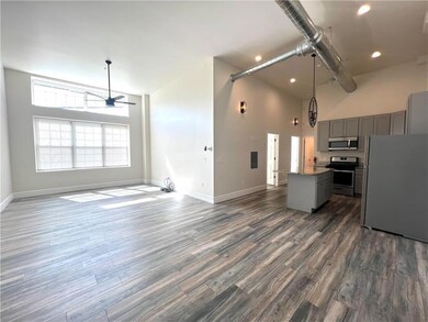 374 W Main St unit 106, Bath, PA 18014 - photo 2