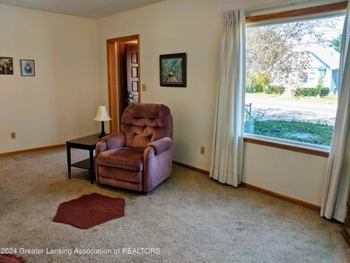 819 W Mount Hope Ave, Lansing, MI 48910 - photo 7