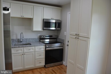 611 W 13th St unit B, Front Royal, VA 22630 - photo 5