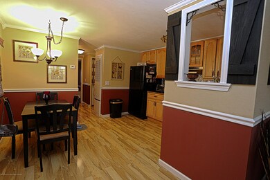 eat in kitchen-1