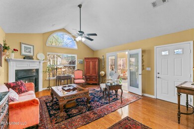 6-web-or-mls-1018 Gerrits Landing-6