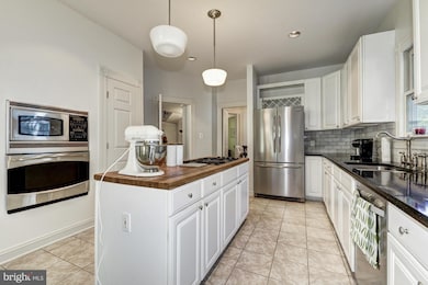 10111 Meadowneck Ct, Silver Spring, MD 20910 - photo 3