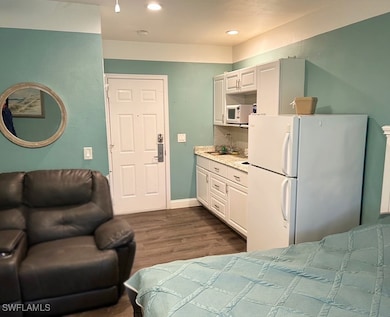 25000 Tamiami Trail E unit F284, Naples, FL 34114 - photo 7